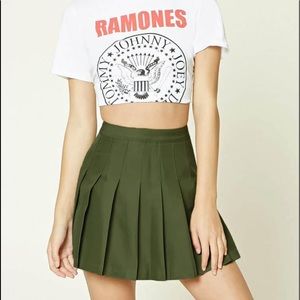 💗NWOT School Girl Khaki Green Pleated Mini Skirt by F21 in Size S